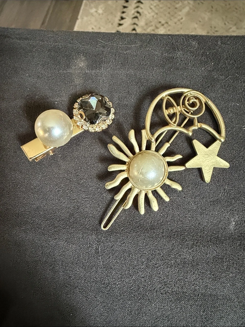 Vintage Pearl Accent Hair Clip Set – Women's Fashion Hair Accessories